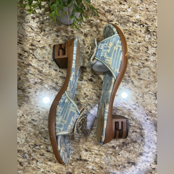 Fendi Distressed Denim w/ Gold Hardware & Cutout Block Heel Mules 38.5 - Picture 5 of 10